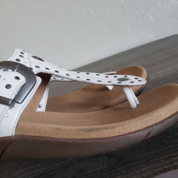 Taos Flash Studded Leather Slip-On Sandals White Size Women's 11 Buckle Bohemian - Picture 11 of 12